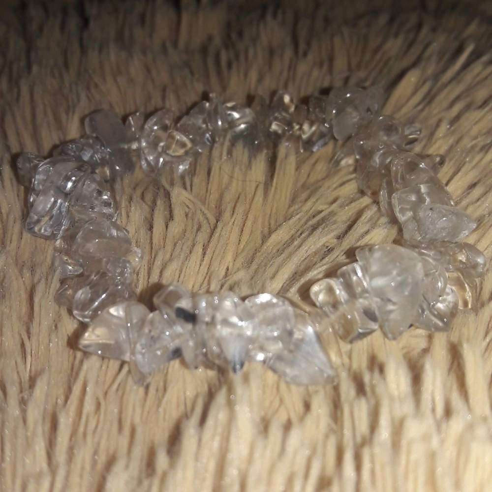 Clear rocks bracelet
